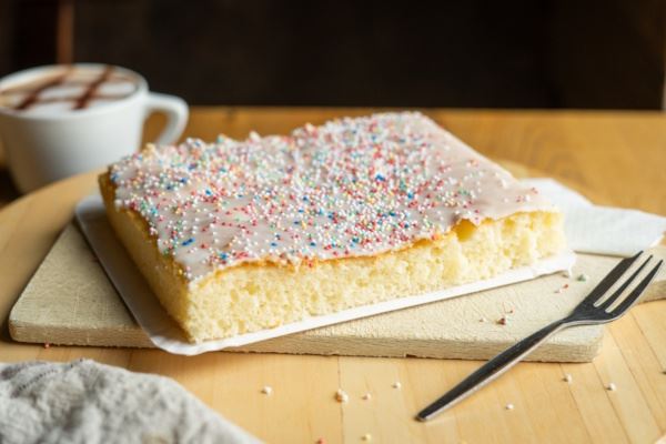 Kinderkuchen Zitrone bunte Streusel 1/8